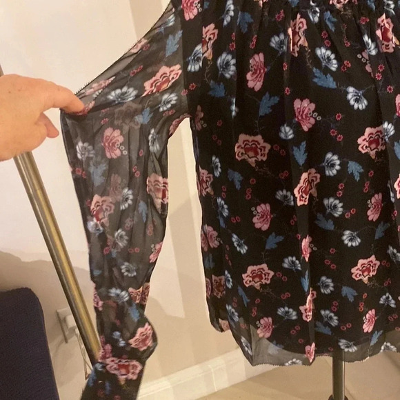 Intermix silk blouse size S - Picture 5 of 10